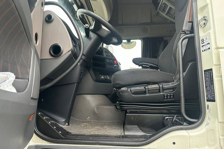 DAF XF 480 FT zdjęcie 8