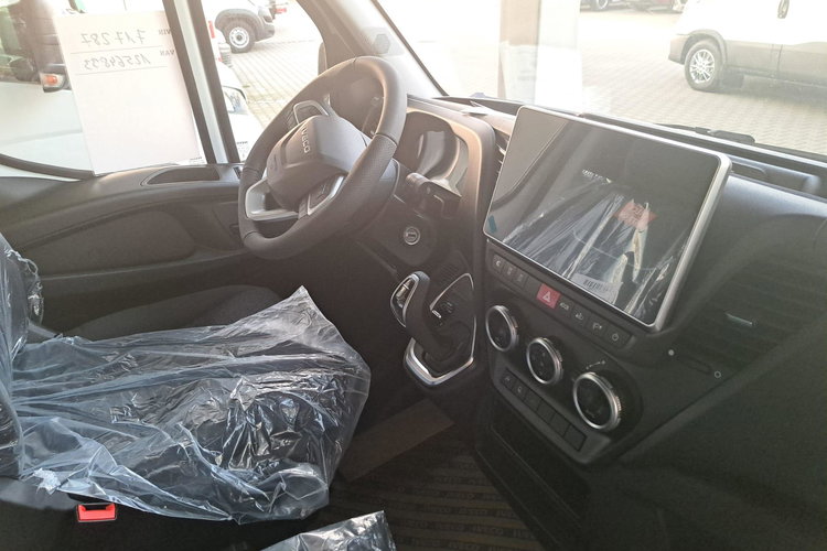 IVECO Daily 35S18HA8 V zdjęcie 19