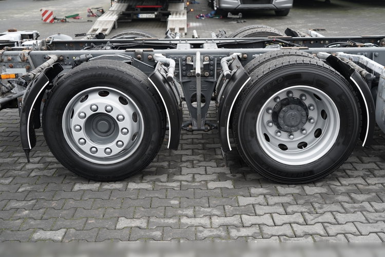 DAF XF 480 / BDF / 6X2 / SSC / KLIMATYZACJA POSTOJOWA / OŚ PODNOSZONA / MEGA zdjęcie 20