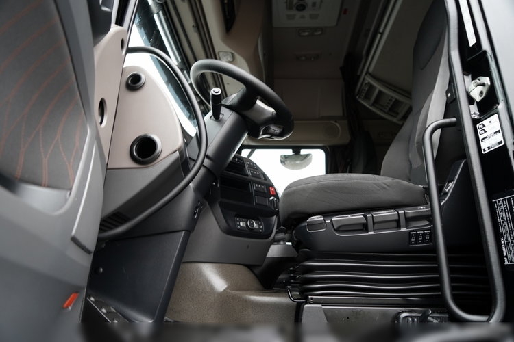 DAF XF 480 / BDF / 6X2 / SSC / KLIMATYZACJA POSTOJOWA / OŚ PODNOSZONA / MEGA zdjęcie 22