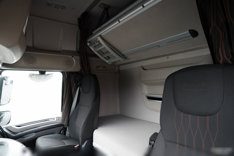 DAF XF 480 / BDF / 6X2 / SSC / KLIMATYZACJA POSTOJOWA / OŚ PODNOSZONA / MEGA zdjęcie 24