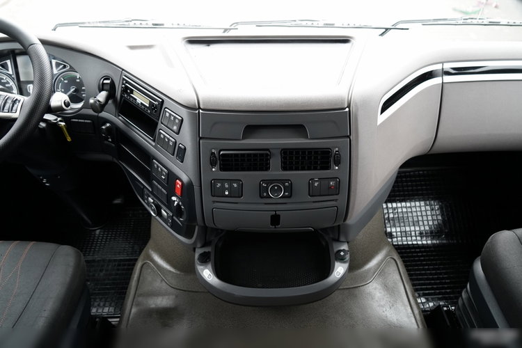 DAF XF 480 / BDF / 6X2 / SSC / KLIMATYZACJA POSTOJOWA / OŚ PODNOSZONA / MEGA zdjęcie 29