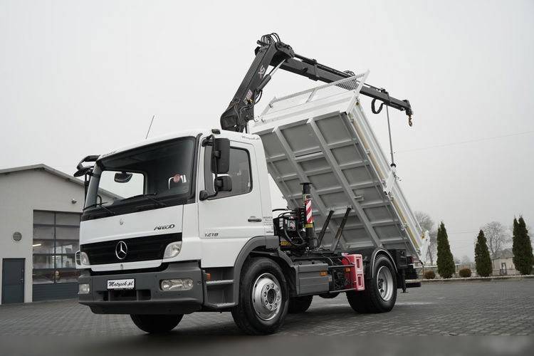 Mercedes -BENZ ATEGO 1218 / 4x2 / WYWROTKA + HDS HIAB 0088 BS-3  / PILOT  /MANUAL  zdjęcie 2