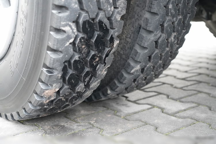 Mercedes -BENZ ATEGO 1218 / 4x2 / WYWROTKA + HDS HIAB 0088 BS-3  / PILOT  /MANUAL  zdjęcie 34