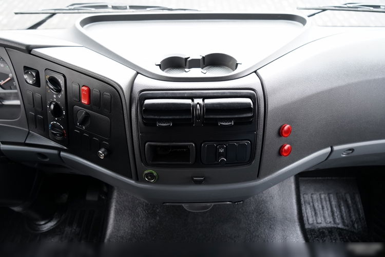 Mercedes -BENZ ATEGO 1218 / 4x2 / WYWROTKA + HDS HIAB 0088 BS-3  / PILOT  /MANUAL  zdjęcie 43