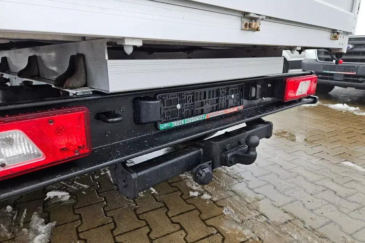 Ford transit DoKa 7 osób 79999zł NETTO 2.0TdCi/131KM zdjęcie 11