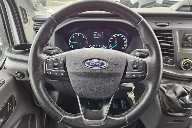 Ford transit DoKa 7 osób 79999zł NETTO 2.0TdCi/131KM zdjęcie 16
