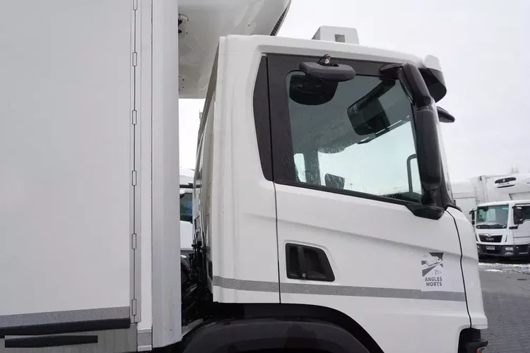 Scania P280 4x2 E6 / Chłodnia Lamberet 16 EPAL / Multitemperatura / Thermoking T-800R / 3 szt zdjęcie 18