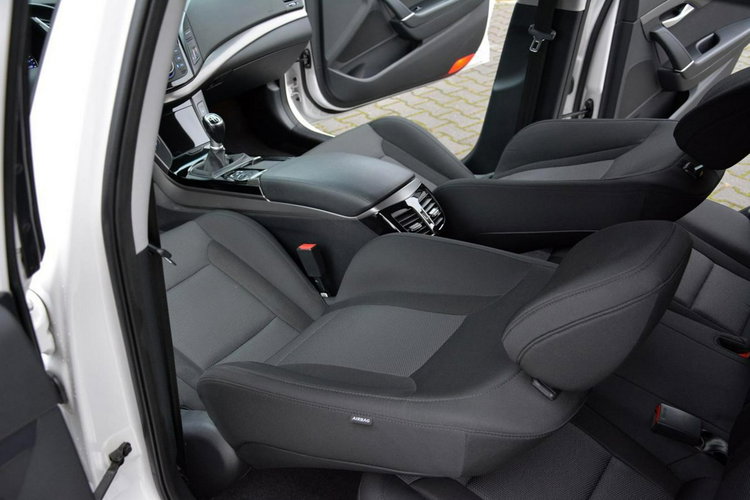 Hyundai i40 Lift Ledy Navi Kamera Klimatronik 2xParktr El. fotel DriveMode ASO zdjęcie 23