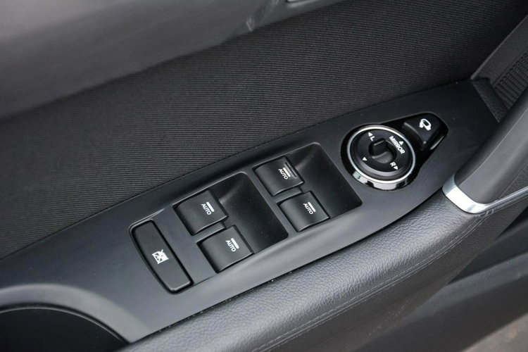 Hyundai i40 Lift Ledy Navi Kamera Klimatronik 2xParktr El. fotel DriveMode ASO zdjęcie 32