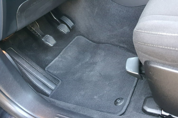 Volvo V40 1.6 D2 115KM # Kinetic # Navi # BiXenon # Parktronic # Mega Stan zdjęcie 13