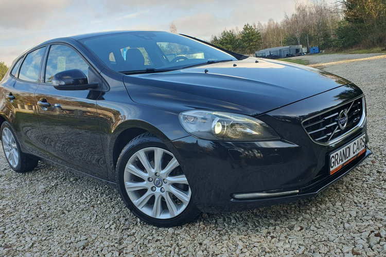 Volvo V40 1.6 D2 115KM # Kinetic # Navi # BiXenon # Parktronic # Mega Stan zdjęcie 3