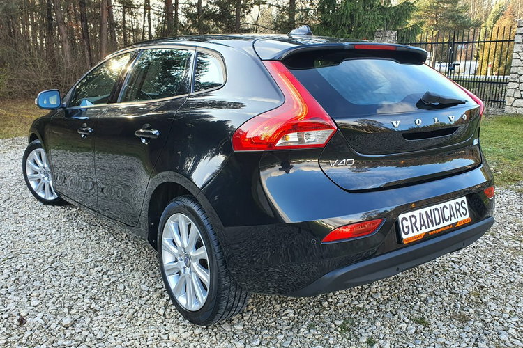 Volvo V40 1.6 D2 115KM # Kinetic # Navi # BiXenon # Parktronic # Mega Stan zdjęcie 4