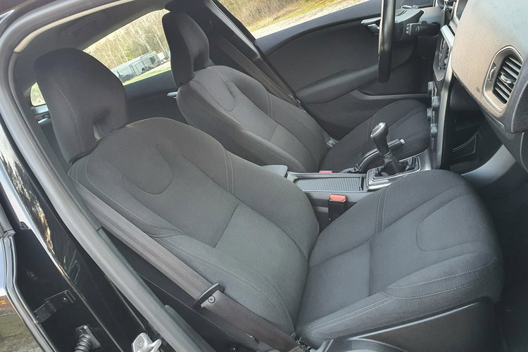 Volvo V40 1.6 D2 115KM # Kinetic # Navi # BiXenon # Parktronic # Mega Stan zdjęcie 7