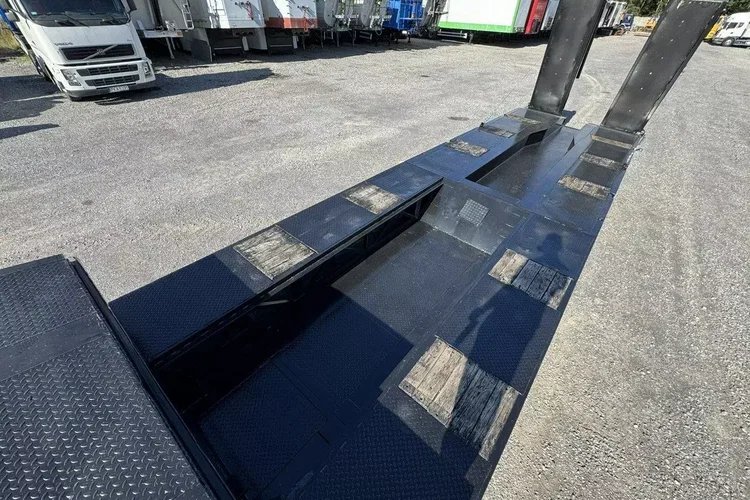 BODEX 4 osiowa NN4J Niskopodwoziówka Niskopodwozie zdjęcie 17