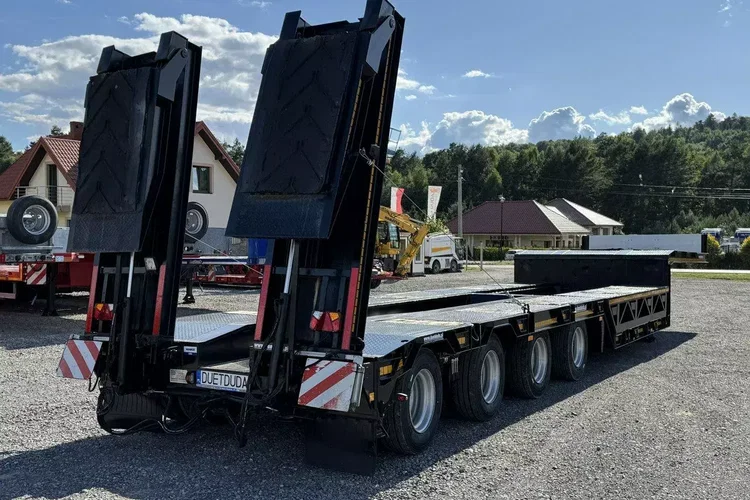 BODEX 4 osiowa NN4J Niskopodwoziówka Niskopodwozie zdjęcie 20