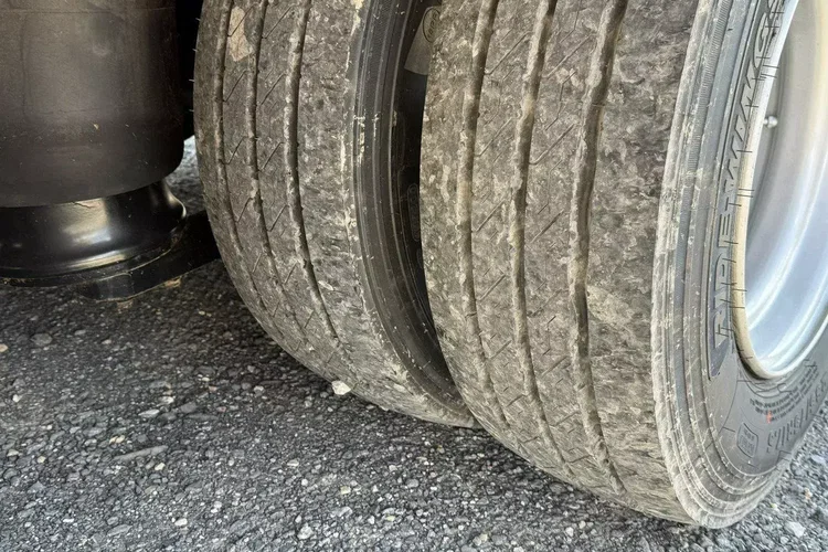 BODEX 4 osiowa NN4J Niskopodwoziówka Niskopodwozie zdjęcie 24