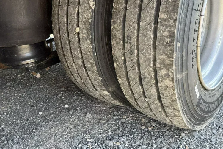 BODEX 4 osiowa NN4J Niskopodwoziówka Niskopodwozie zdjęcie 25