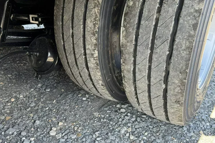 BODEX 4 osiowa NN4J Niskopodwoziówka Niskopodwozie zdjęcie 29