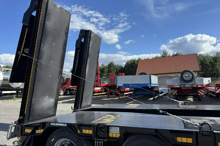 BODEX 4 osiowa NN4J Niskopodwoziówka Niskopodwozie zdjęcie 9