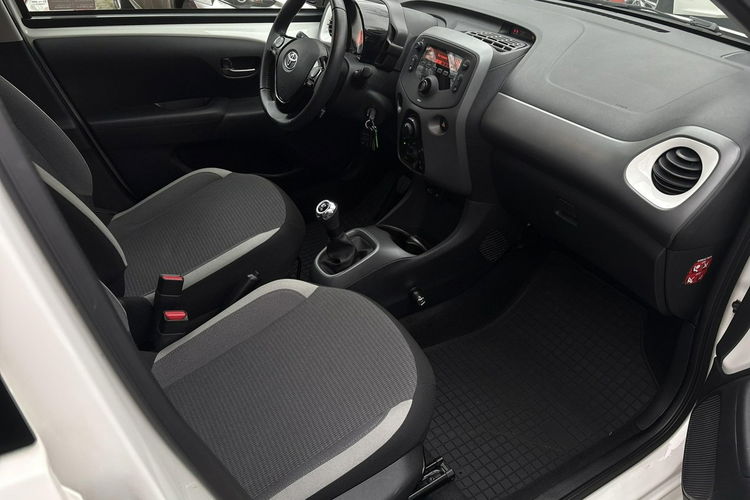 Toyota Aygo 1.0 X-PLAY, salon Polska, gwarancja, czujniki zdjęcie 23