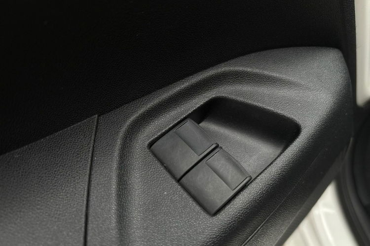 Toyota Aygo 1.0 X-PLAY, salon Polska, gwarancja, czujniki zdjęcie 25