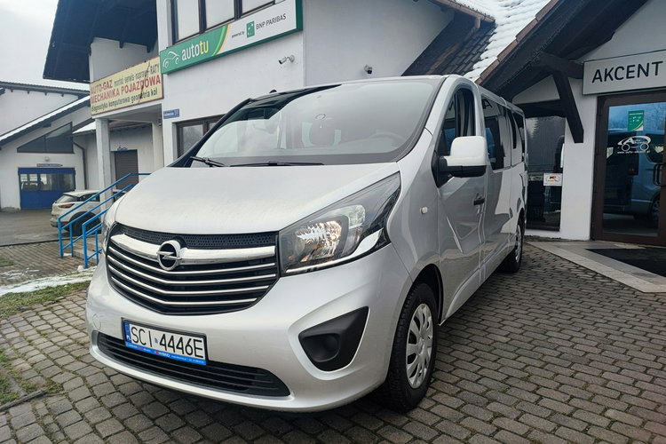 Opel Vivaro Krajowy + + 9 osób + F-ra Vat zdjęcie 21