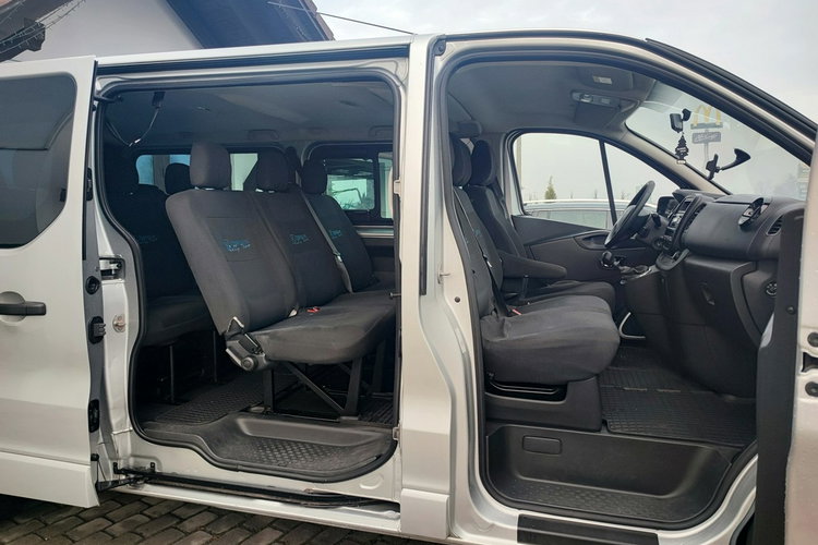 Opel Vivaro Krajowy + + 9 osób + F-ra Vat zdjęcie 8