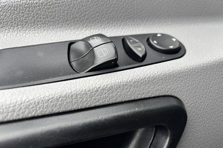 Mercedes Sprinter 2.2 110KM 2015 L2H1 Salon Polska I właścicel zdjęcie 8