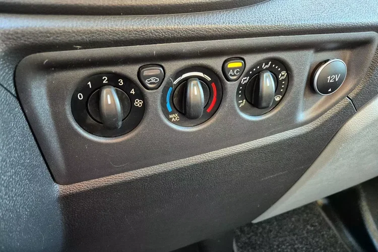 Ford transit L3H2 49999zł NETTO 2.0TdCi/170KM zdjęcie 28