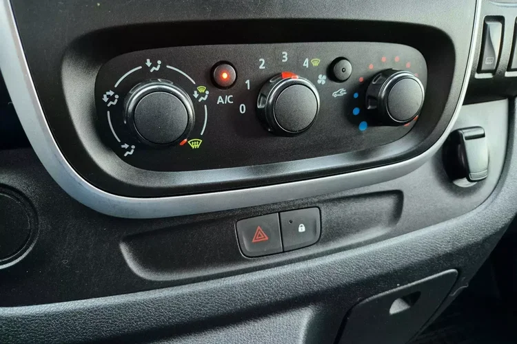 Renault Trafic Long 59999zł NETTO Brygadówka 6 osób 1.6dCi/120KM zdjęcie 23