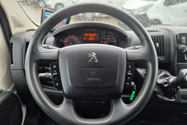 Peugeot boxer L4H3 79999zł NETTO Brygadówka 6 osób 2.2HDi/140KM zdjęcie 18