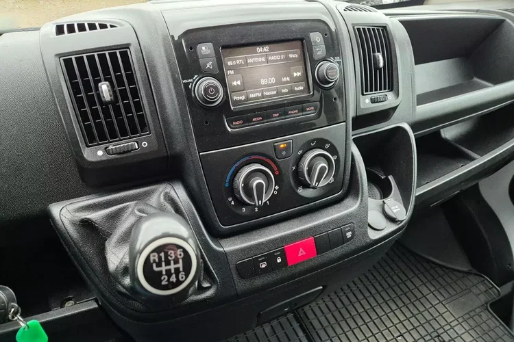 Peugeot boxer L4H3 79999zł NETTO Brygadówka 6 osób 2.2HDi/140KM zdjęcie 22