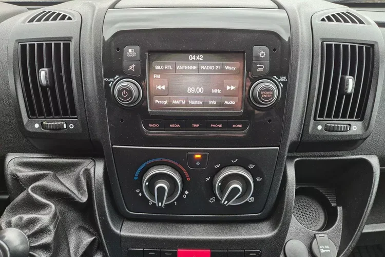 Peugeot boxer L4H3 79999zł NETTO Brygadówka 6 osób 2.2HDi/140KM zdjęcie 23