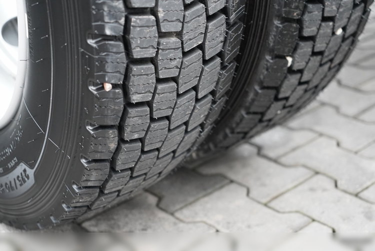 Renault / D 240  /  RETARDER / RAMA POD ZABUDOWE 6 M /  FABRYCZNIE NOWY /  NIEUŻYWANY  zdjęcie 25