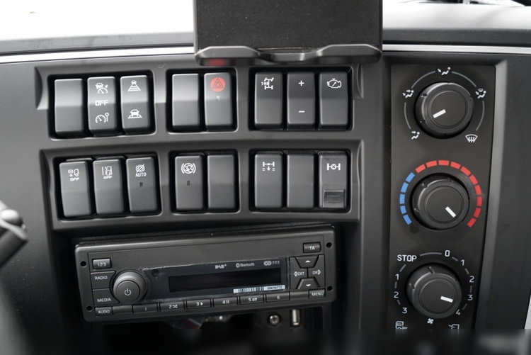 Renault / D 240  /  RETARDER / RAMA POD ZABUDOWE 6 M /  FABRYCZNIE NOWY /  NIEUŻYWANY  zdjęcie 39