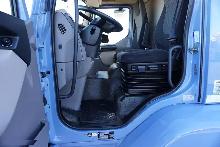 DAF LF / 260 / ACC / EURO 6 / CHŁODNIA + WINDA / MULTITEMPERATURA / 18 PALET zdjęcie 38