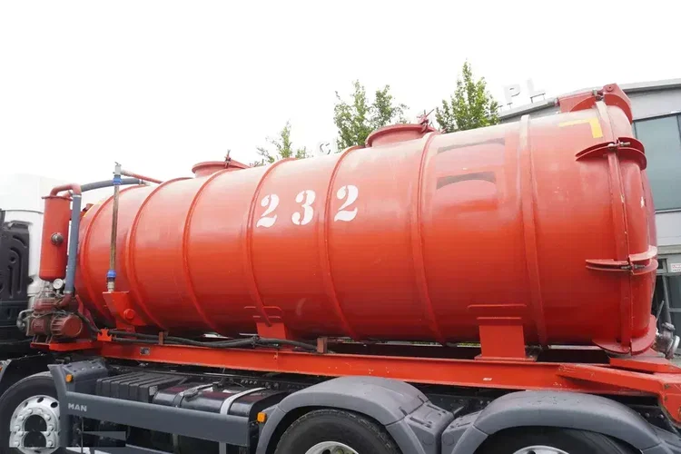 MAN TGS 35.420 8×2 / NOWA Beczka asenizacyjna 13000 l / 3 osie skrętne zdjęcie 9