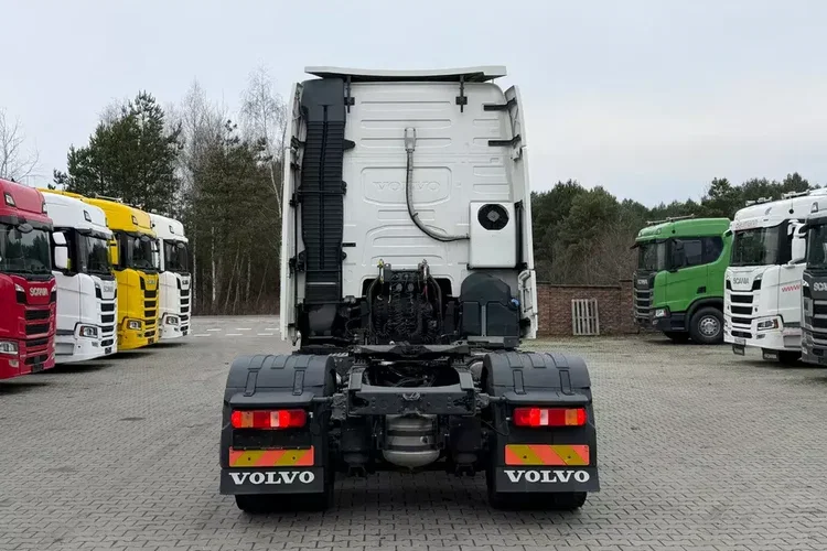 Volvo FH460 z Austrii kabina XL nowa hydraulika 600Tkm oryginalnego przebiegu zdjęcie 12