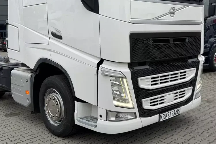 Volvo FH460 z Austrii kabina XL nowa hydraulika 600Tkm oryginalnego przebiegu zdjęcie 13