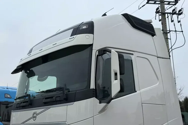 Volvo FH460 z Austrii kabina XL nowa hydraulika 600Tkm oryginalnego przebiegu zdjęcie 16