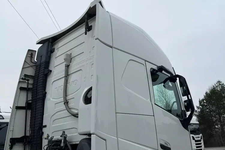 Volvo FH460 z Austrii kabina XL nowa hydraulika 600Tkm oryginalnego przebiegu zdjęcie 17