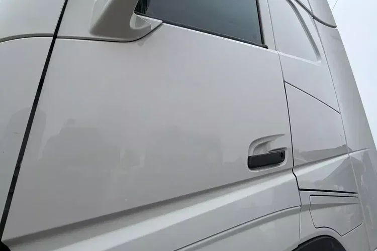 Volvo FH460 z Austrii kabina XL nowa hydraulika 600Tkm oryginalnego przebiegu zdjęcie 20