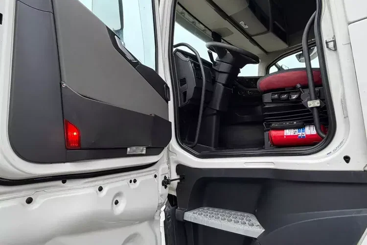 Volvo FH460 z Austrii kabina XL nowa hydraulika 600Tkm oryginalnego przebiegu zdjęcie 27