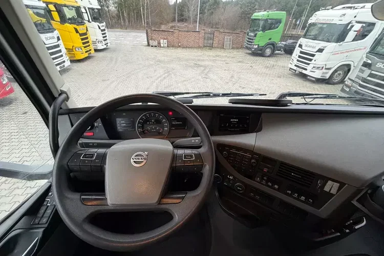 Volvo FH460 z Austrii kabina XL nowa hydraulika 600Tkm oryginalnego przebiegu zdjęcie 31