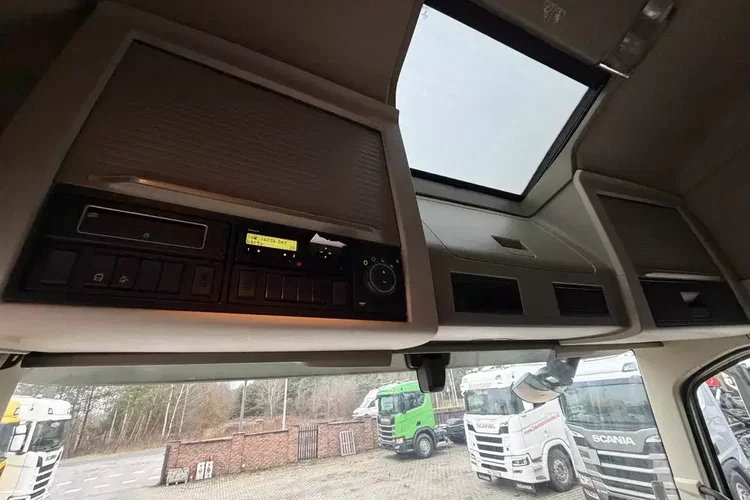 Volvo FH460 z Austrii kabina XL nowa hydraulika 600Tkm oryginalnego przebiegu zdjęcie 34