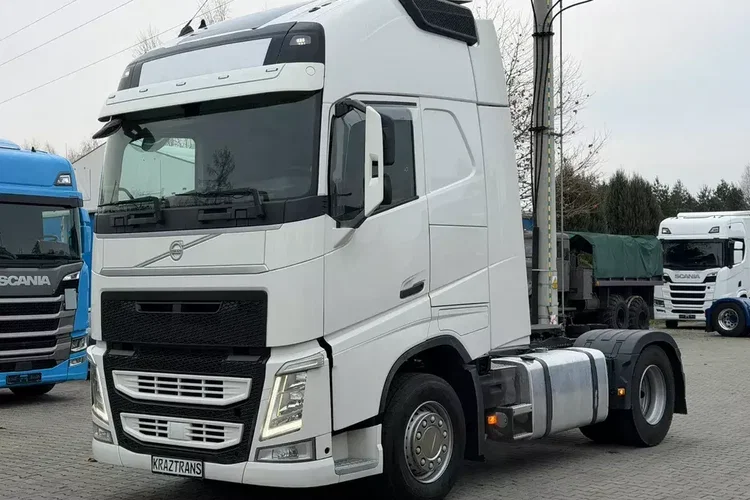 Volvo FH460 z Austrii kabina XL nowa hydraulika 600Tkm oryginalnego przebiegu zdjęcie 4