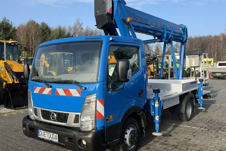 Nissan Cabstar zdjęcie 2