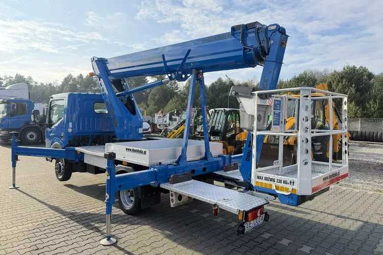 Nissan Cabstar zdjęcie 20