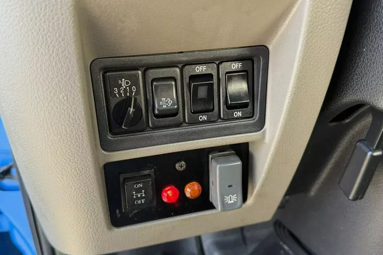 Nissan Cabstar zdjęcie 26